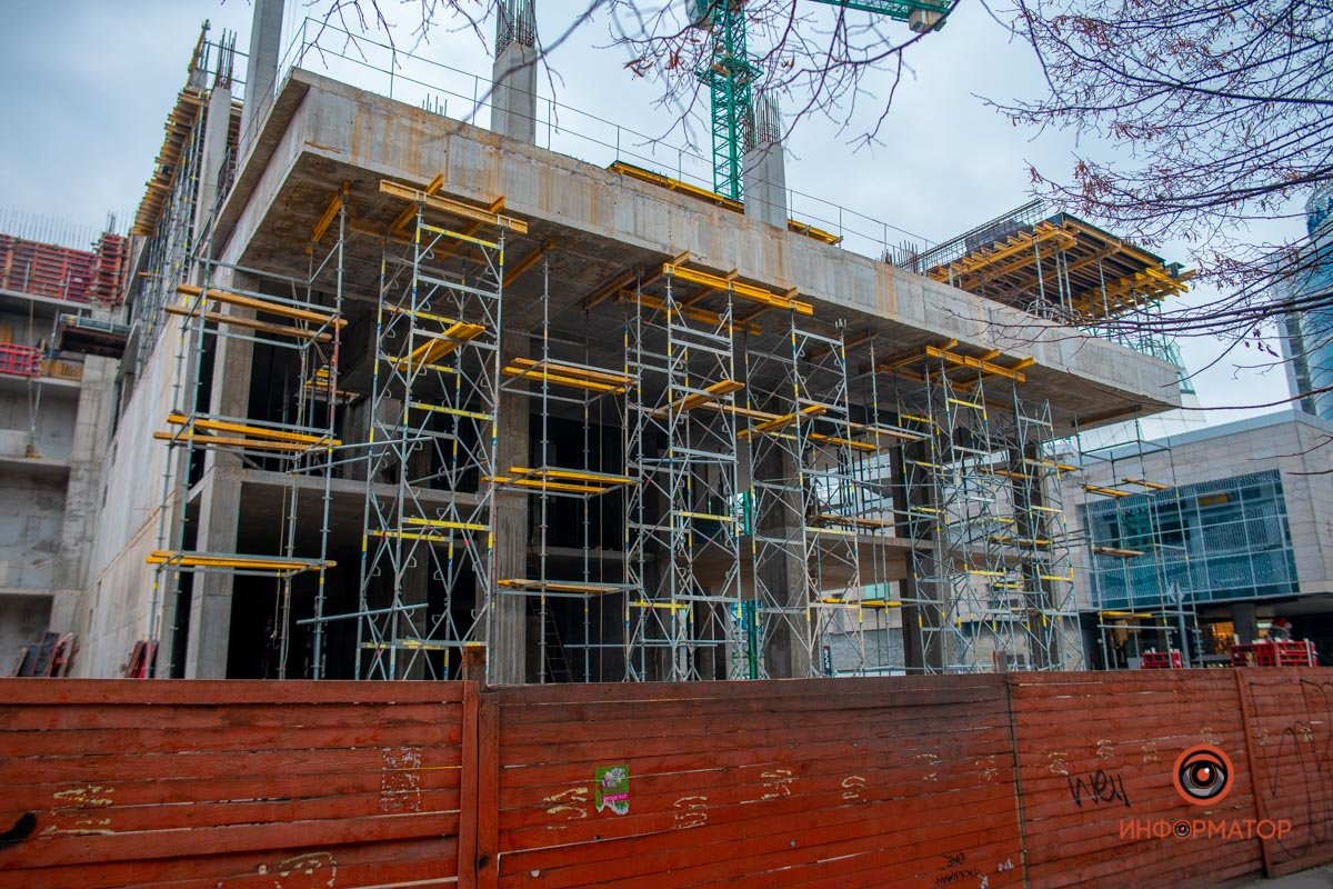 Стройка в полном разгаре