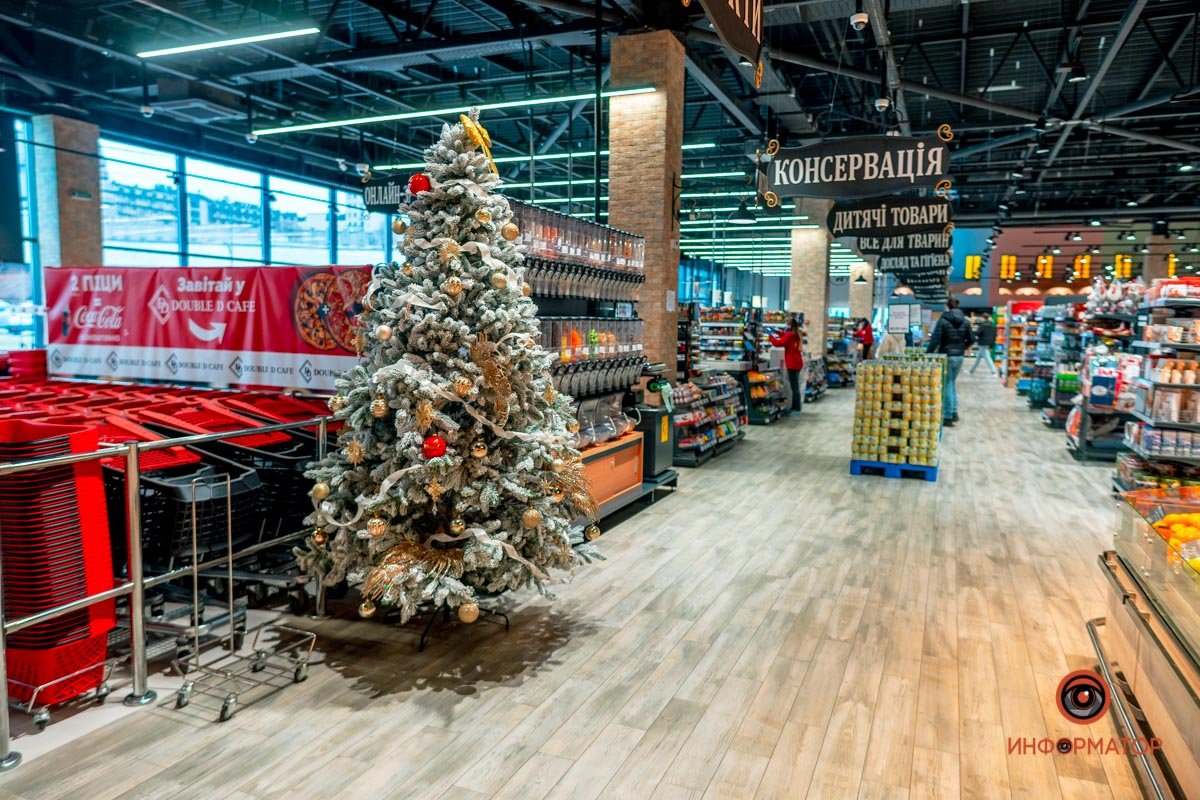 Готовимся к Новому году вместе с Dmart: елки, подарки, игрушки и скидки на праздничное угощение 4