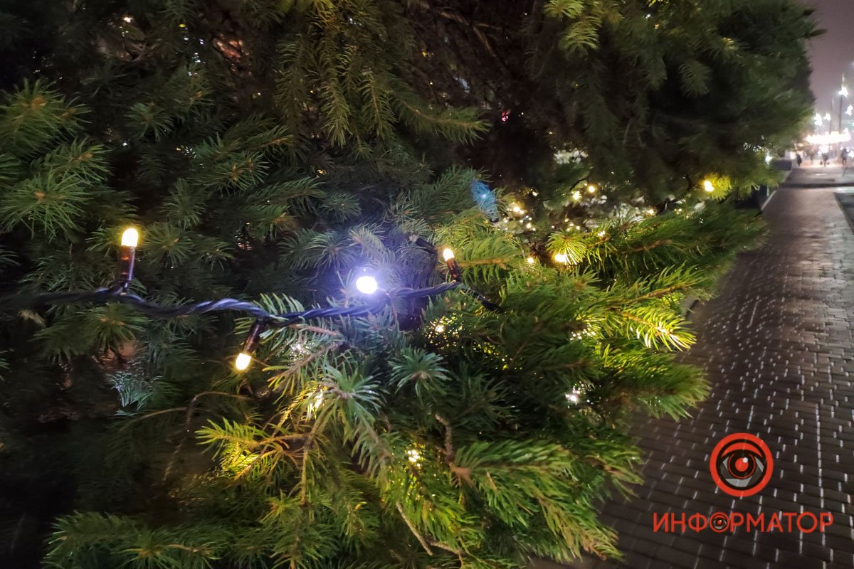 Пока под дождем, ждем снег