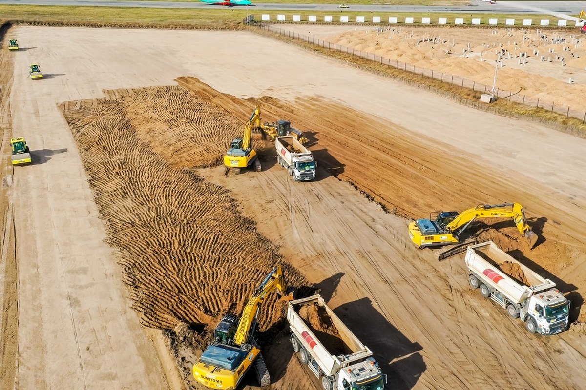 Стартовало строительство нового терминала и взлетно-посадочной полосы аэропорта Днепра Стартовало строительство нового терминала и взлетно-посадочной полосы аэропорта Днепра