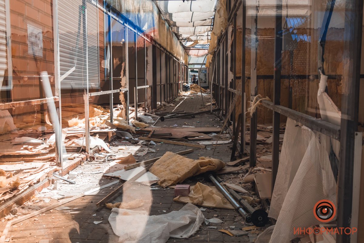 В Днепре продолжают демонтировать рынки В Днепре продолжают демонтировать рынки