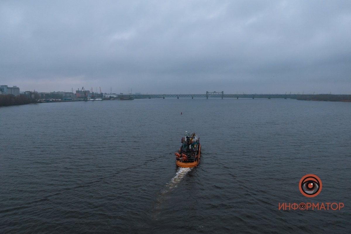 Уплыли