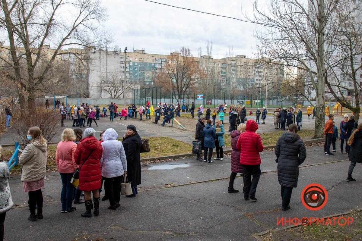 В Днепре эвакуировали детей из школы №130: что произошло 3