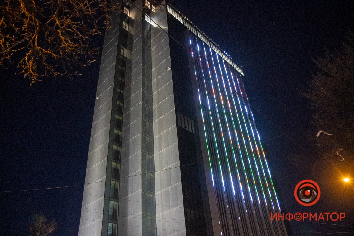 Исполин Исполин