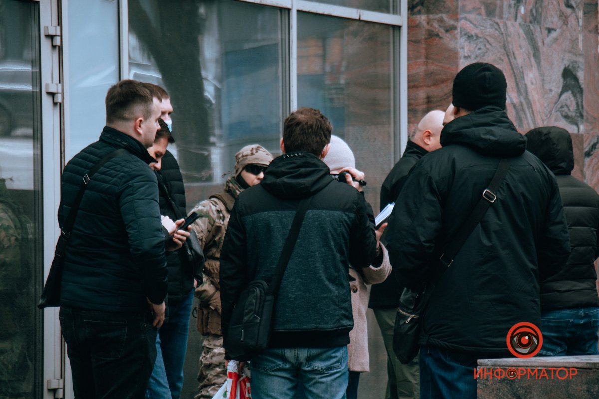 На проспекте Яворницкого задержание На проспекте Яворницкого задержание