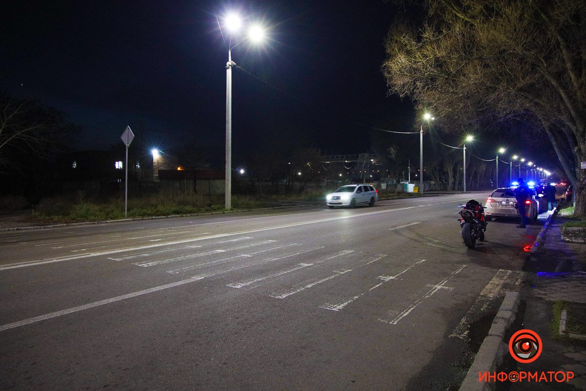 На месте происшествия работает полиция На месте происшествия работает полиция