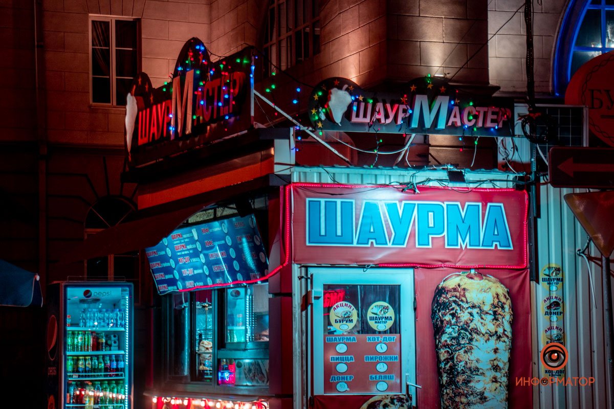 Напыщенно и по-вокзальному Напыщенно и по-вокзальному