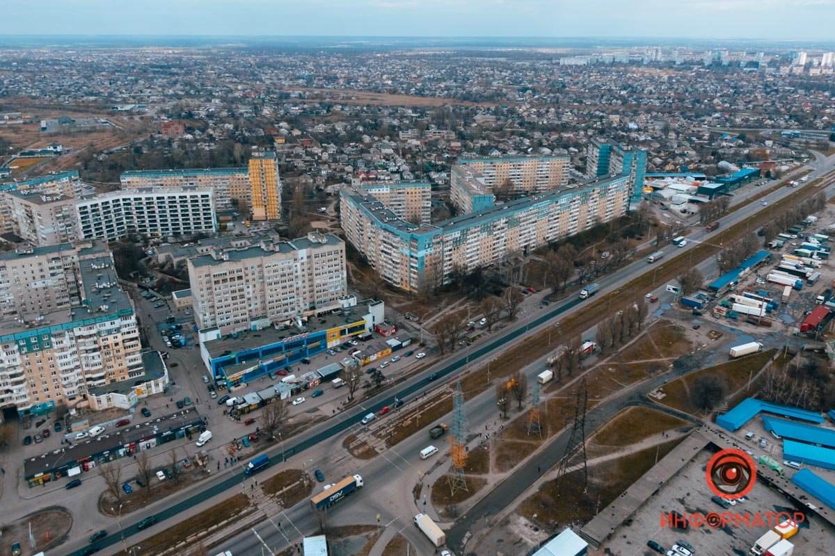 Свое название массив получил в память о советском военачальнике - Михаиле Фрунзе