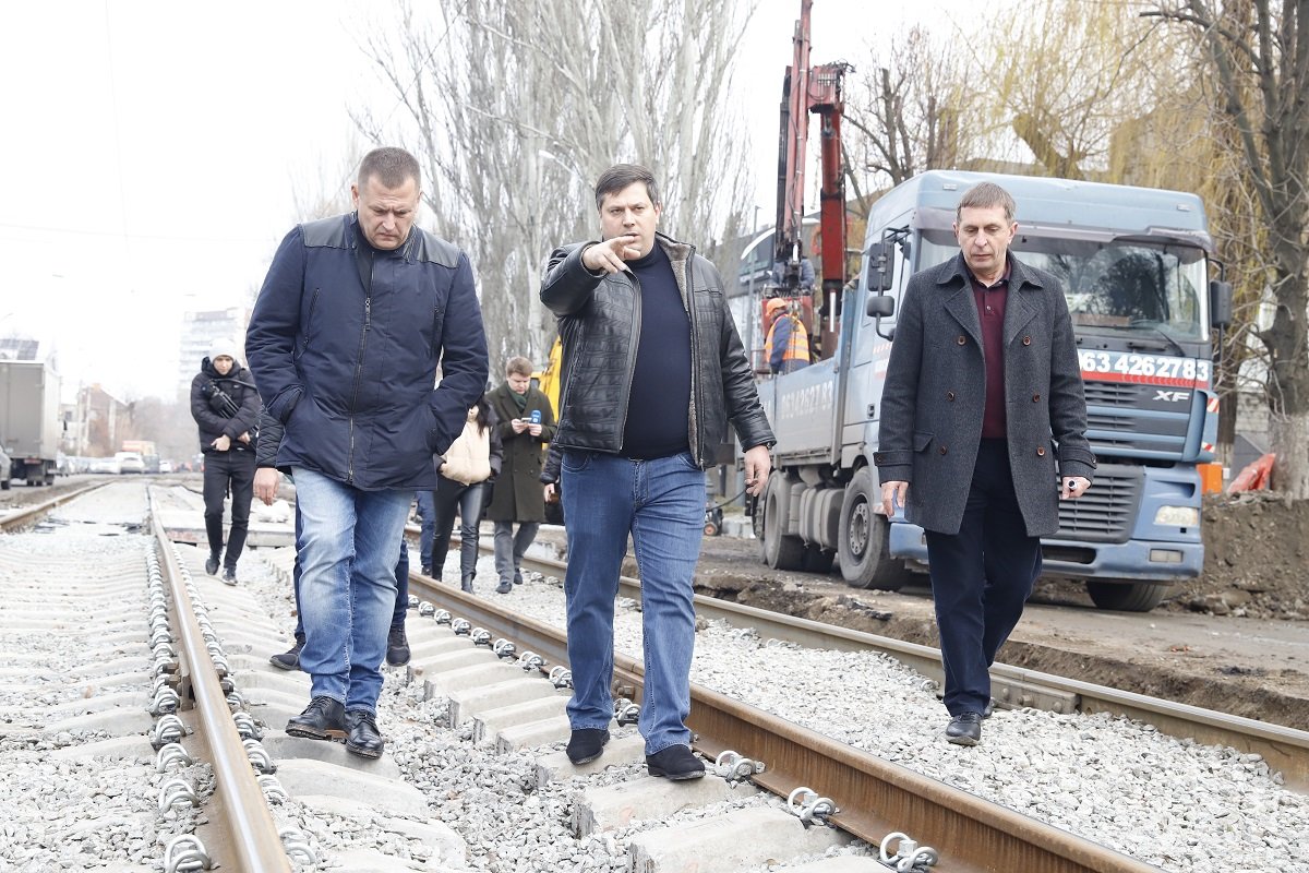 В Днепре стартовал ремонт стратегической ветки, по которой на маршруты ежедневно выходит почти 90% подвижного состава трамваев 6