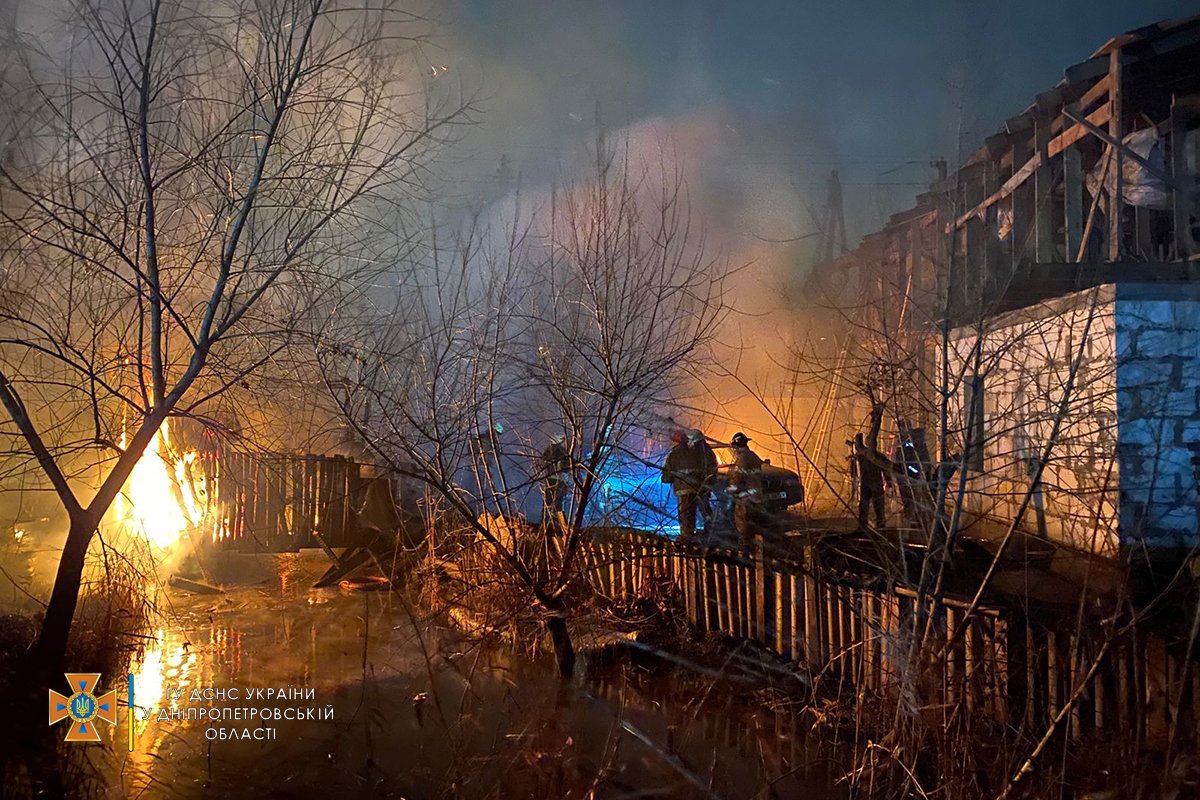 Пожар локализовали в 04:29 и ликвидировали в 04:42.