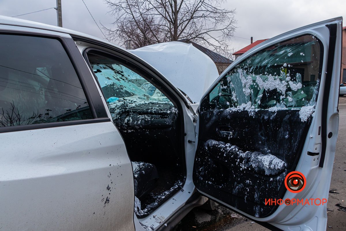 Немного задули огнетушителем, было небольшое возгорание 