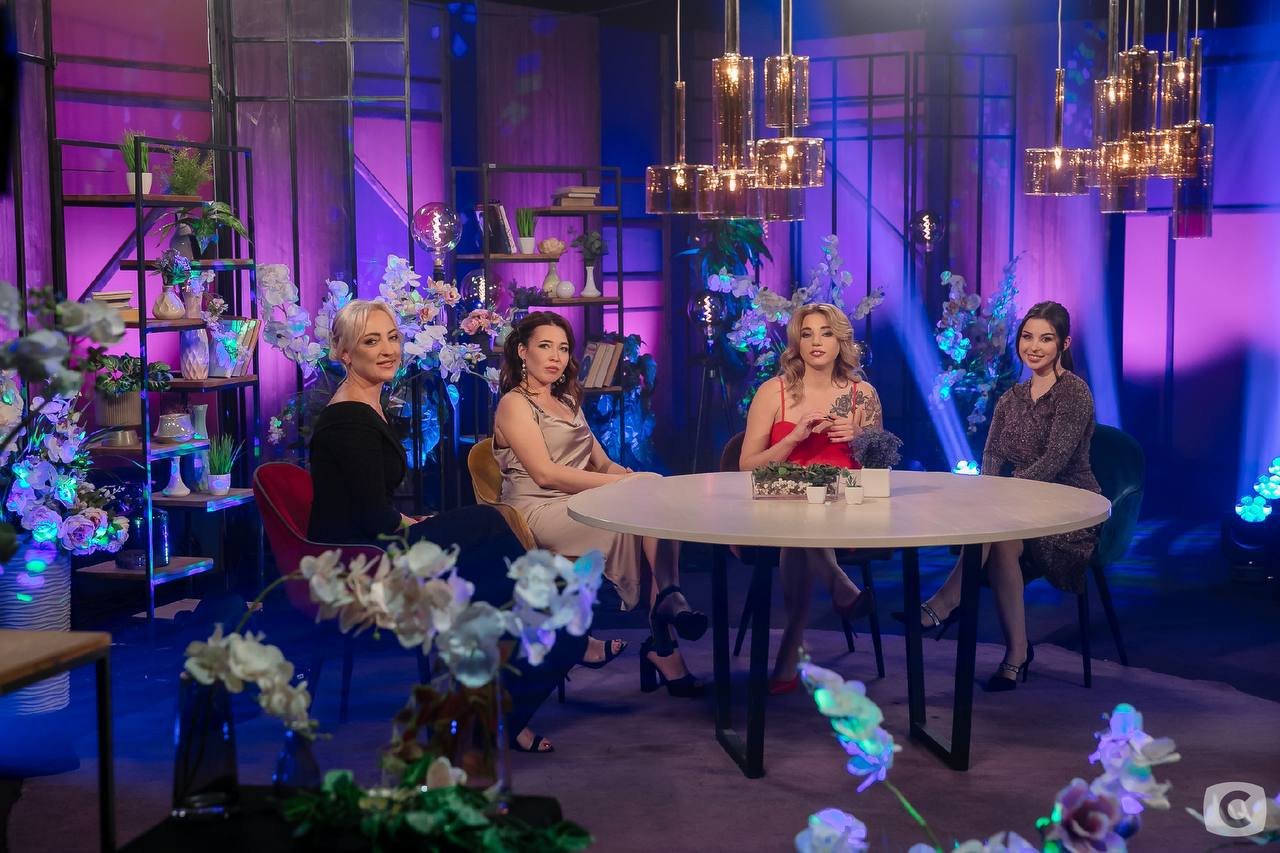 Материлась при ребенке и грубила участницам: эксцентричная певица из Днепра снялась в проекте "Супермама" 4