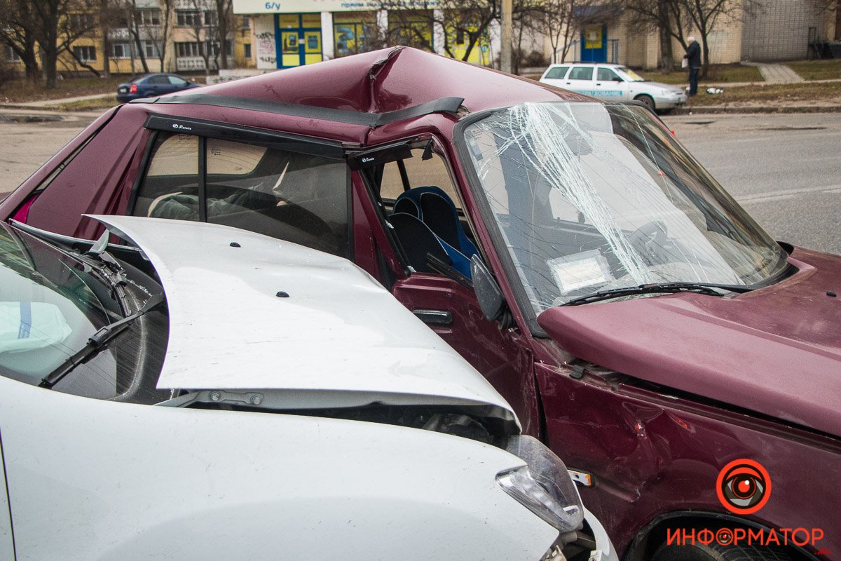 Повезло, что удар пришелся на пассажирское сиденье Повезло, что удар пришелся на пассажирское сиденье