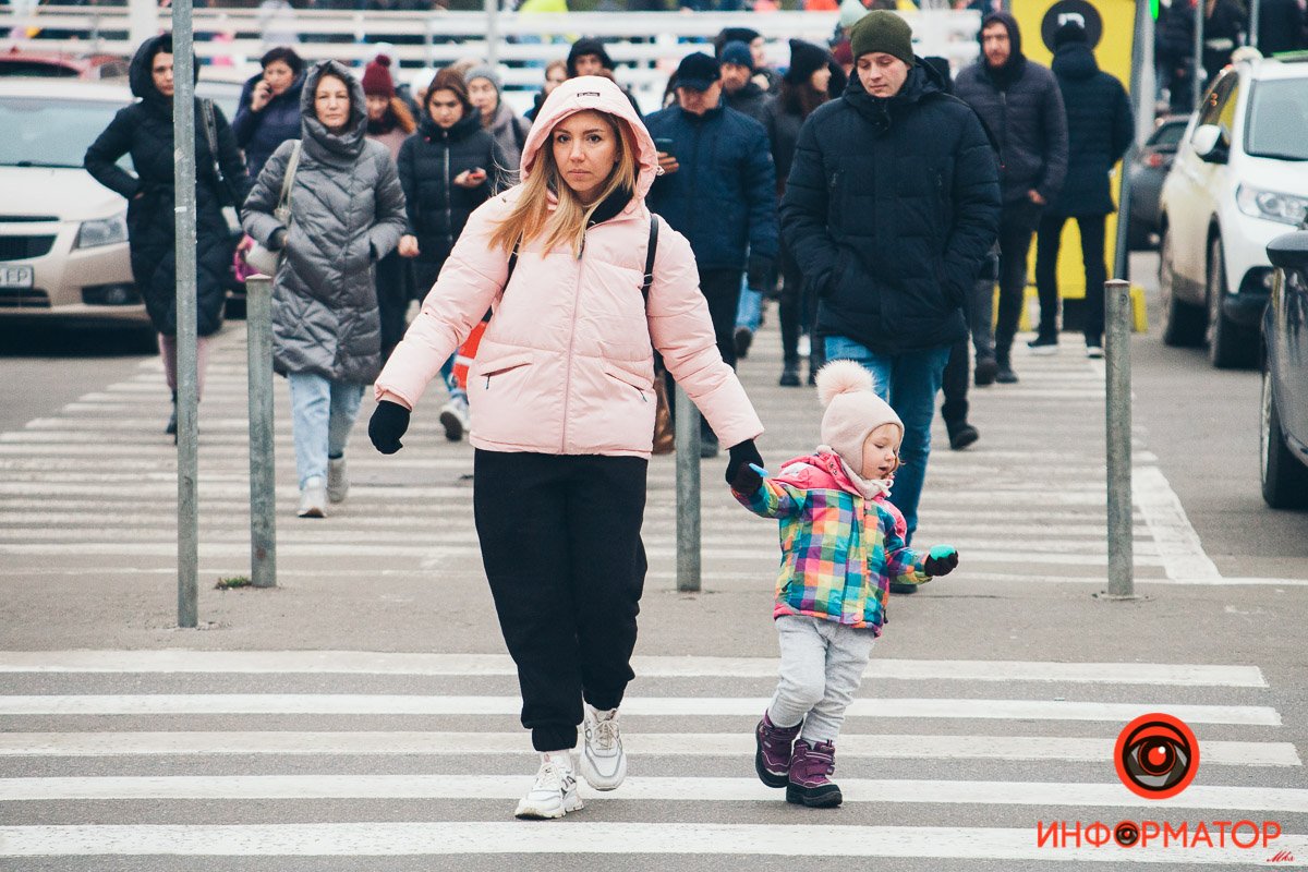 Не отвлекайтесь на дороге!