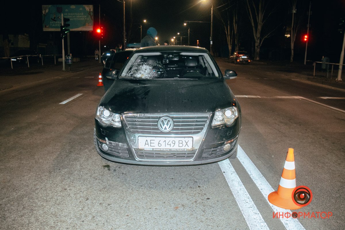 Это случилось возле пешеходного перехода 