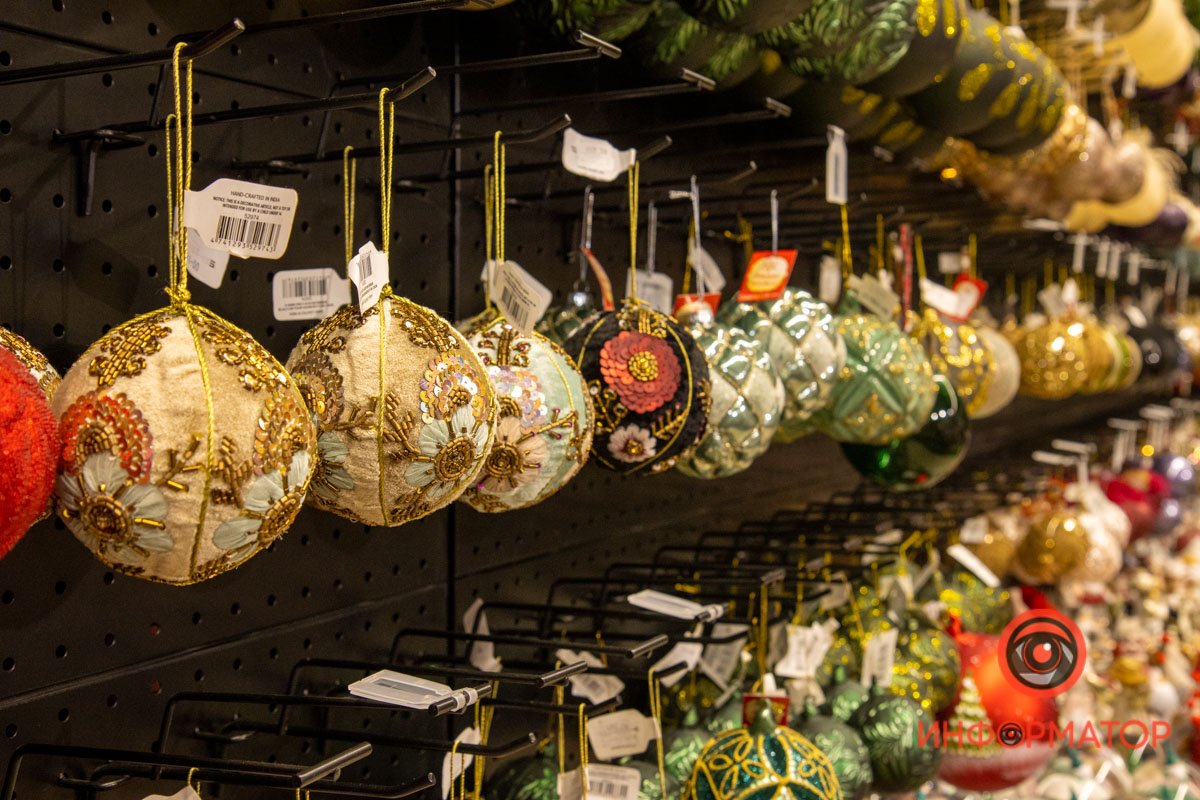 Где в Днепре открылась резиденция Деда Мороза 1