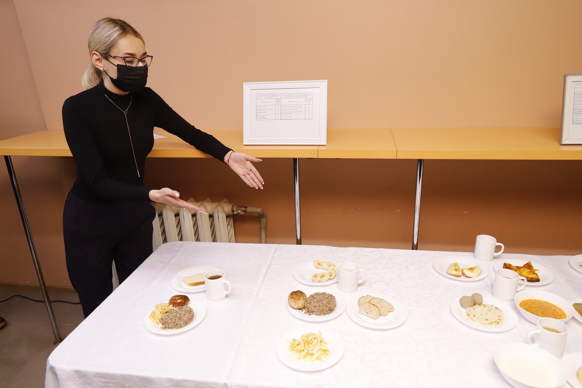 В Днепре родители дегустировали примерные блюда В Днепре родители дегустировали примерные блюда