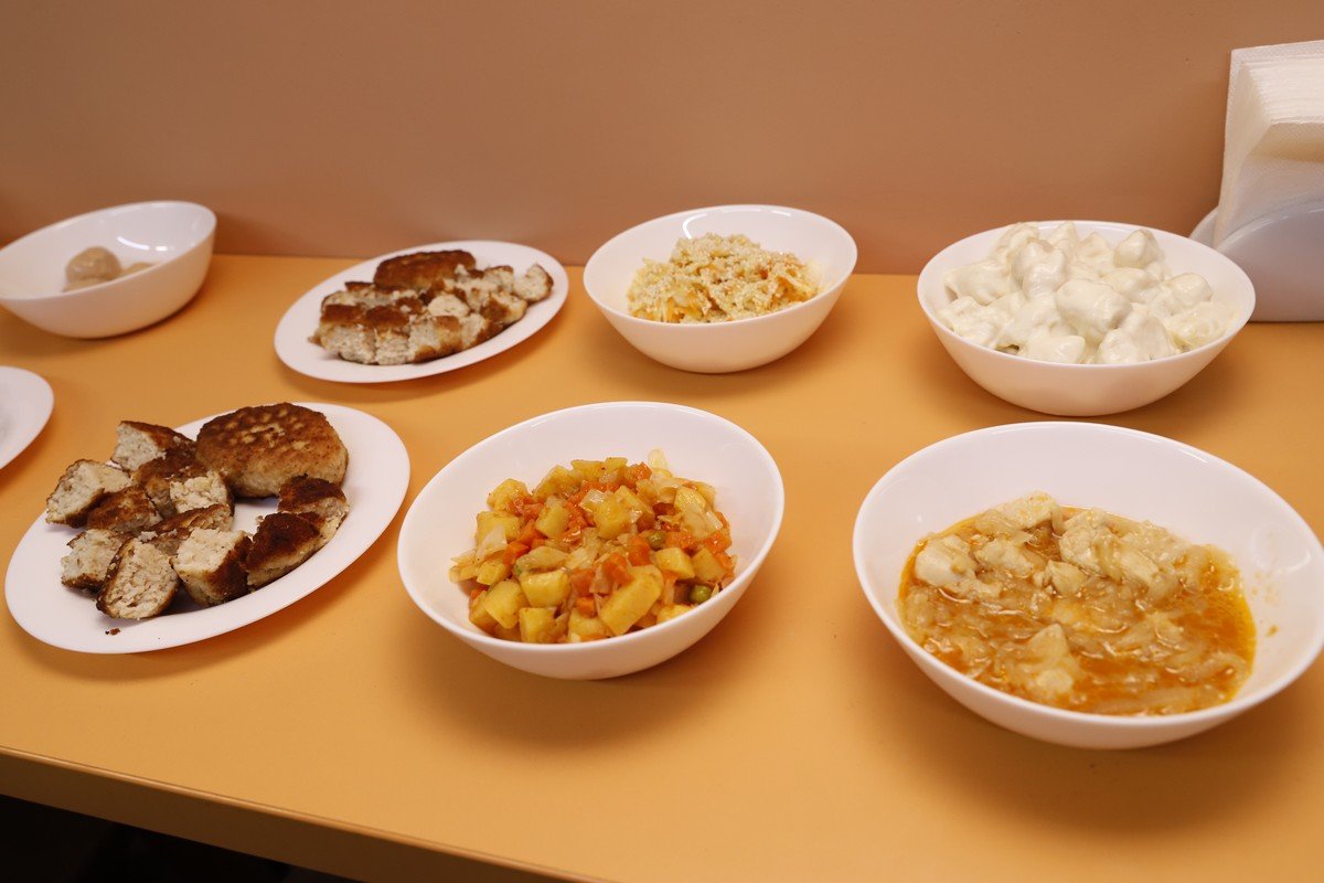 Для родителей учеников школы №21 организовали дегустацию примерных блюд по действующим и новым нормам Для родителей учеников школы №21 организовали дегустацию примерных блюд по действующим и новым нормам