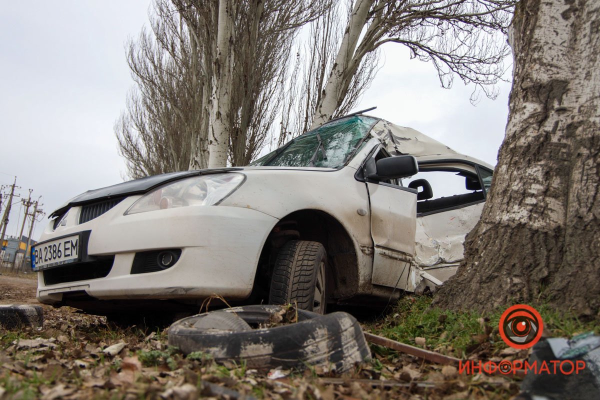Это водитель и двое пассажиров Mitsubishi Это водитель и двое пассажиров Mitsubishi