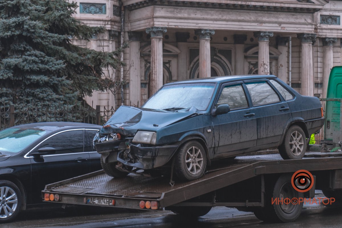 В среду, 15 декабря, на пересечении проспекта Сергея Нигояна и улицы Мичурина случилась авария В среду, 15 декабря, на пересечении проспекта Сергея Нигояна и улицы Мичурина случилась авария