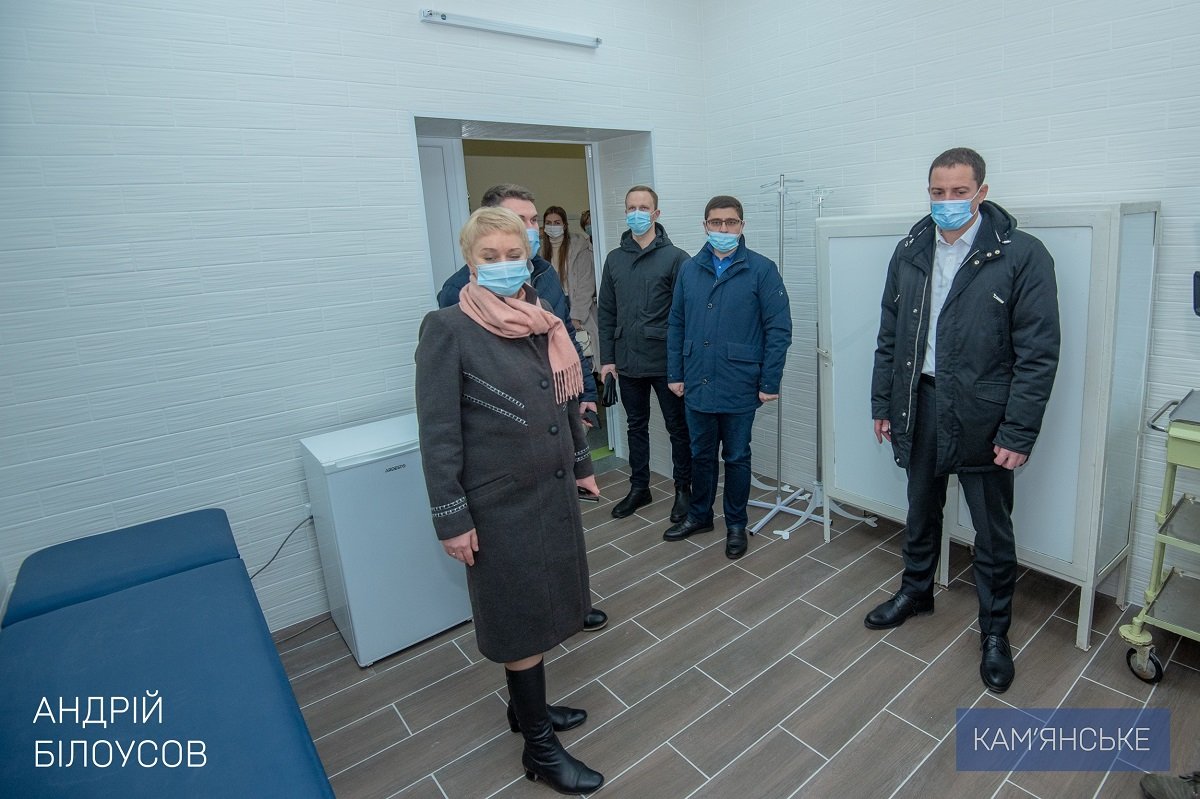 В Каменской городской больнице № 9 после капремонта открыли терапевтическое отделение и онкодиспансер 4