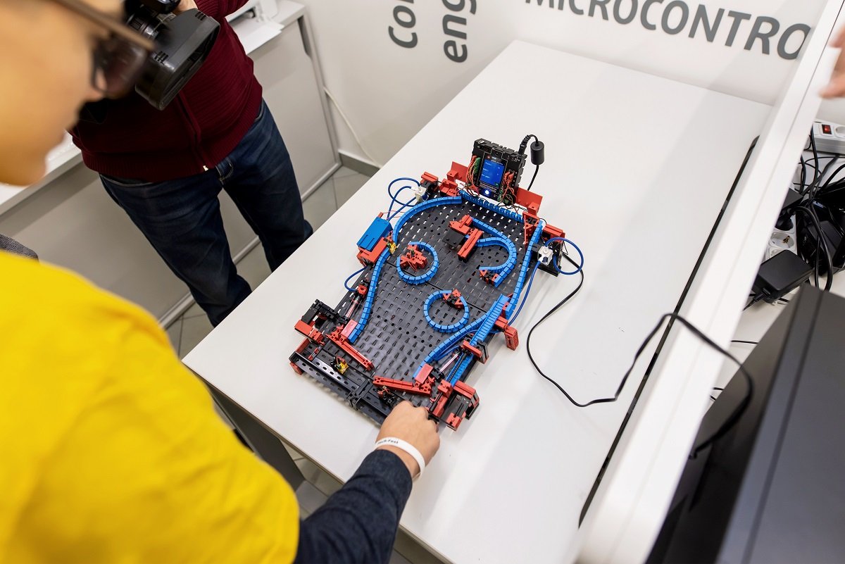 При поддержке ИНТЕРПАЙП в Днепре прошли WorldSkills Ukraine по мехатронике 4