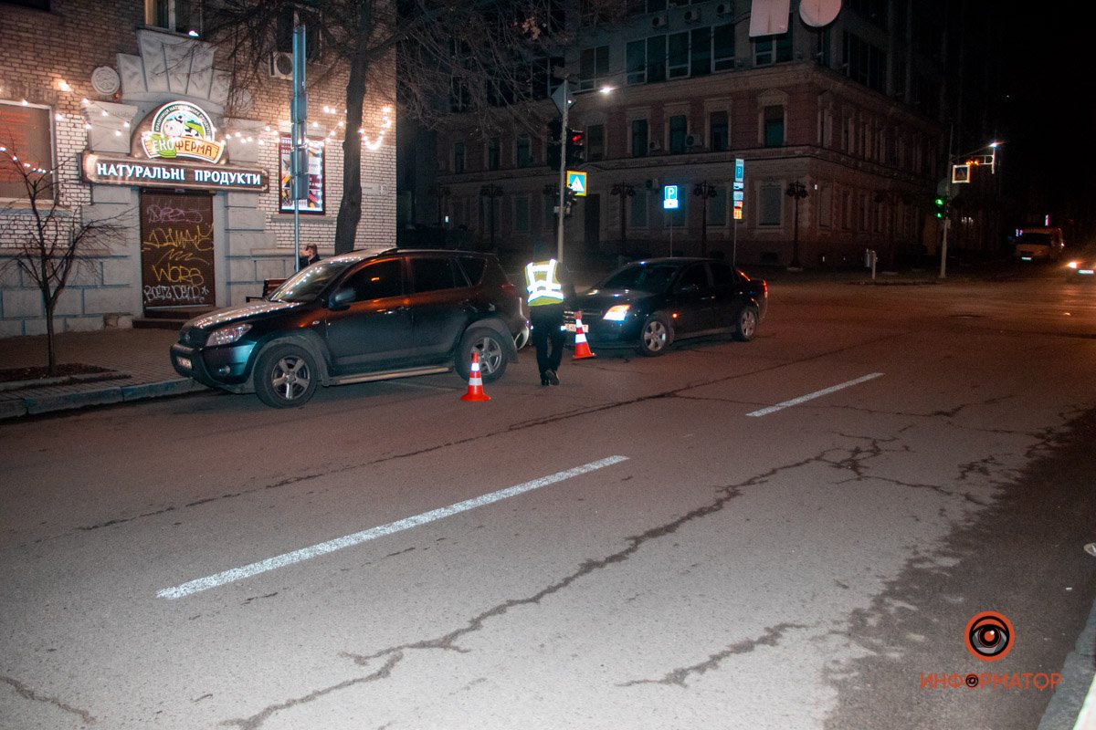 Автомобиль Toyota, по предварительным данным, двигался на "зеленый"