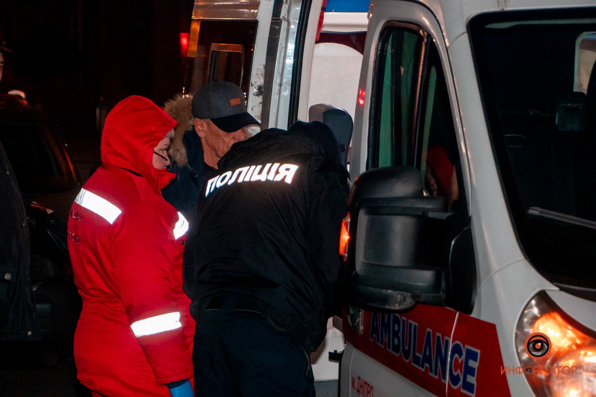 Женщину увезли в больницу с переломом ноги