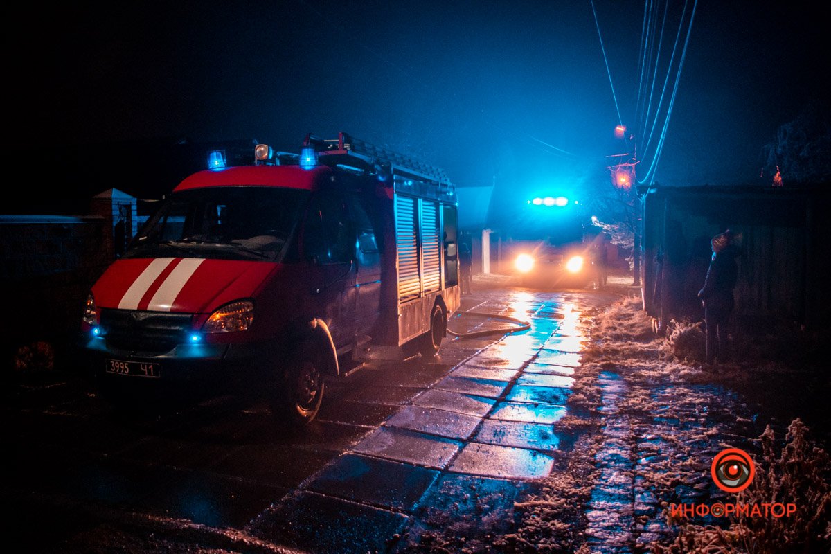 На месте работают сотрудники ГСЧС