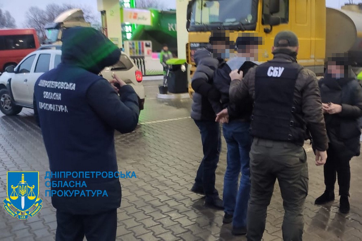 Решается вопрос об избрании задержанному меры пресечения Решается вопрос об избрании задержанному меры пресечения