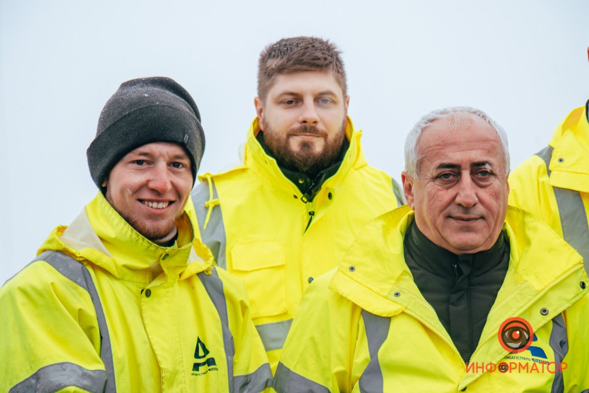 Собралось много людей Собралось много людей