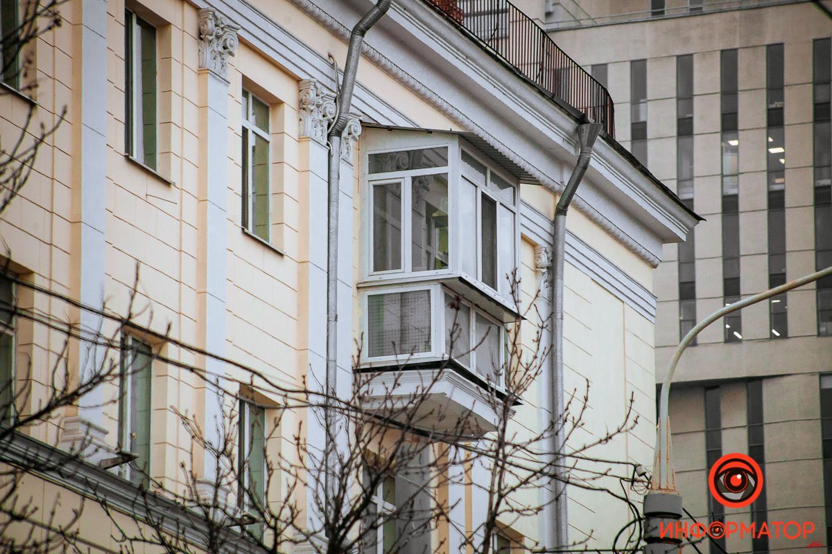 Чтобы кружечку поставить