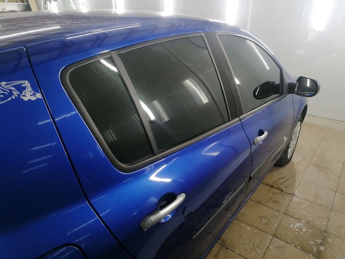 Тонировка авто в Днепре: где "закатать" свой автомобиль качественно и с гарантией 3