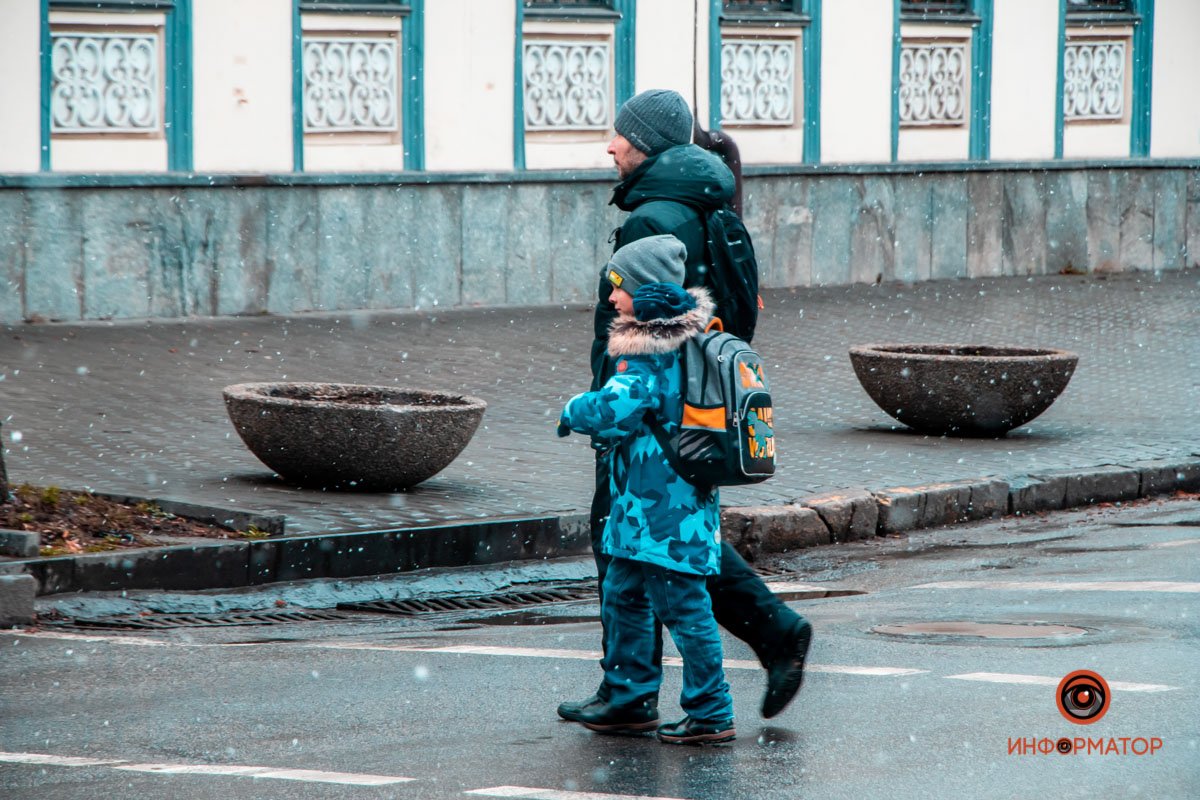 "Мам, мы сегодня с папой под такооой снег попали!"