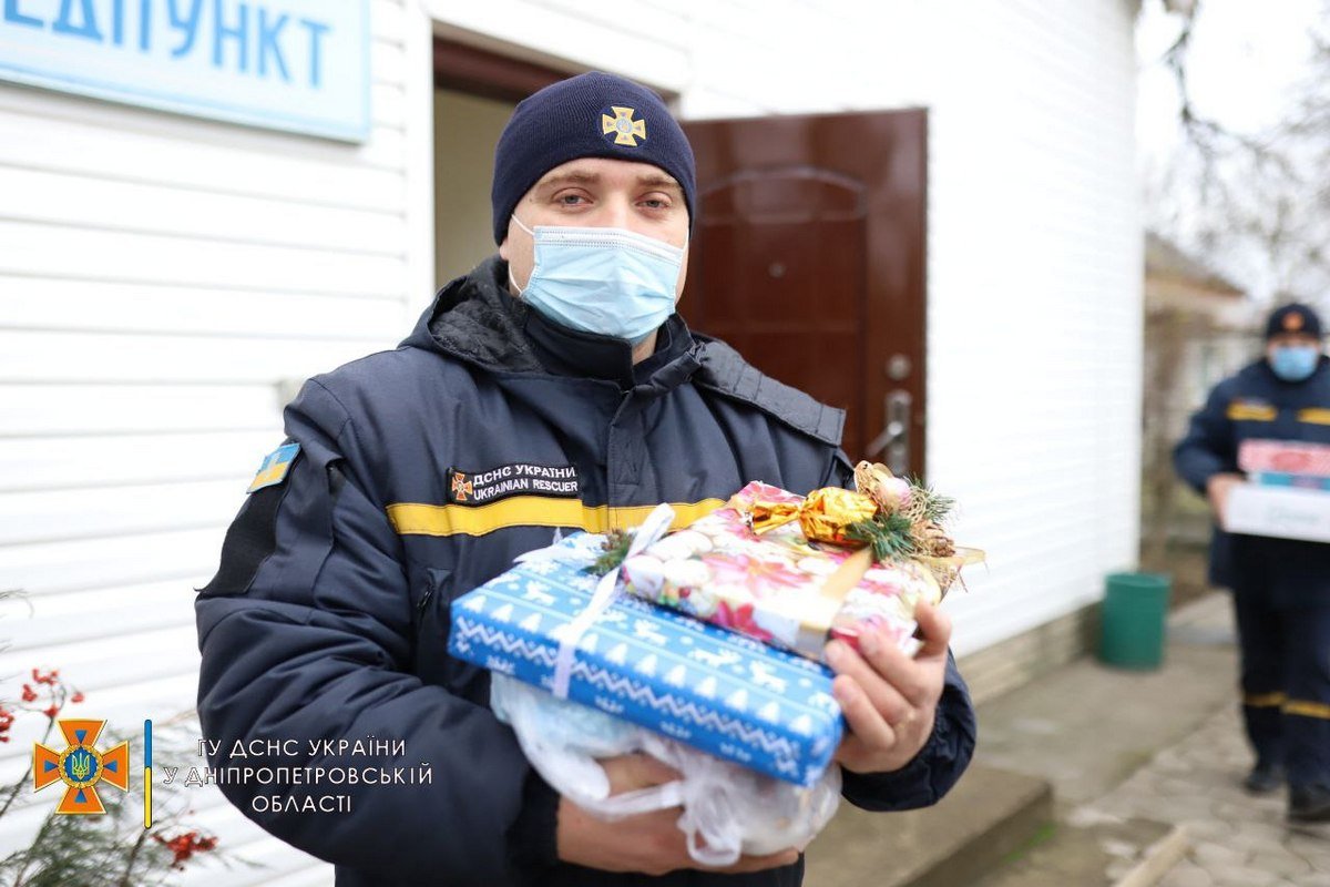 Эти подарки собирали жители всего города Эти подарки собирали жители всего города