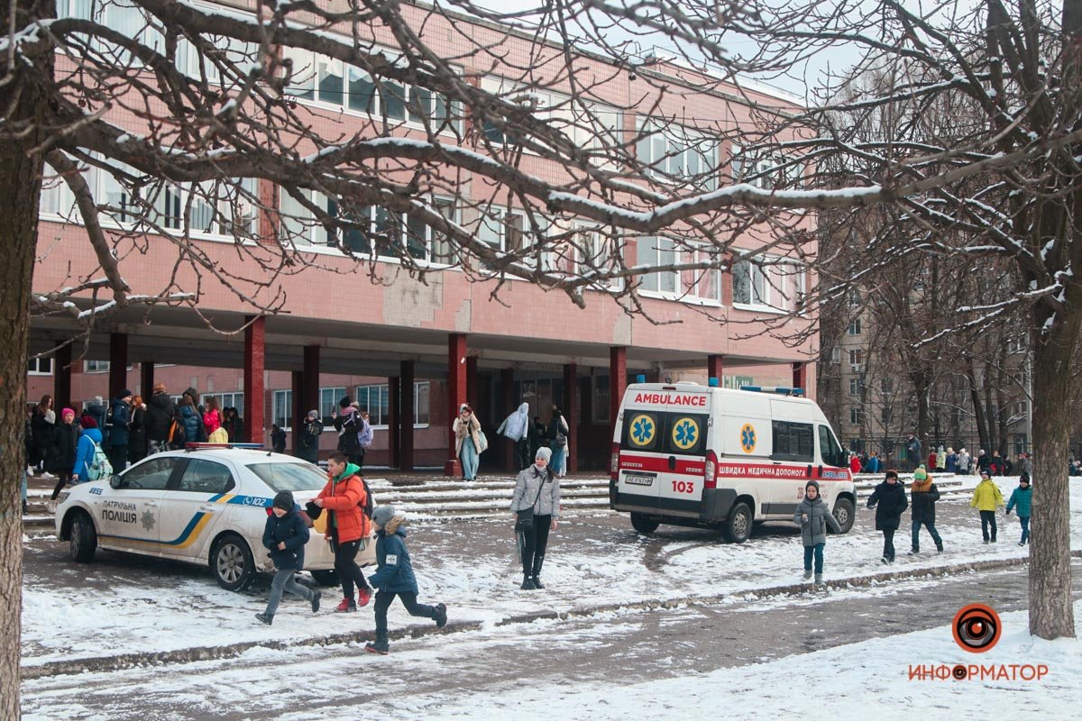 Ранее возле школы нашли два трупа