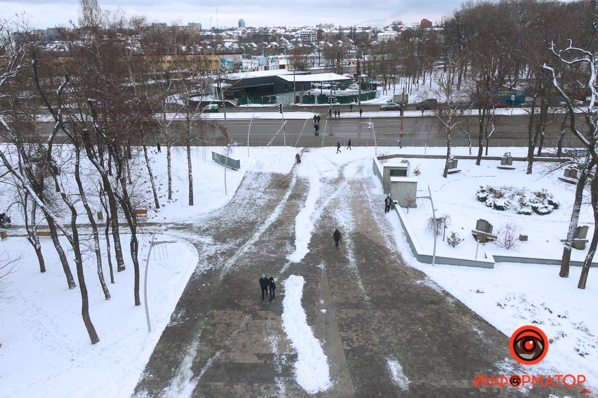 Снега нет только на дорогах Снега нет только на дорогах