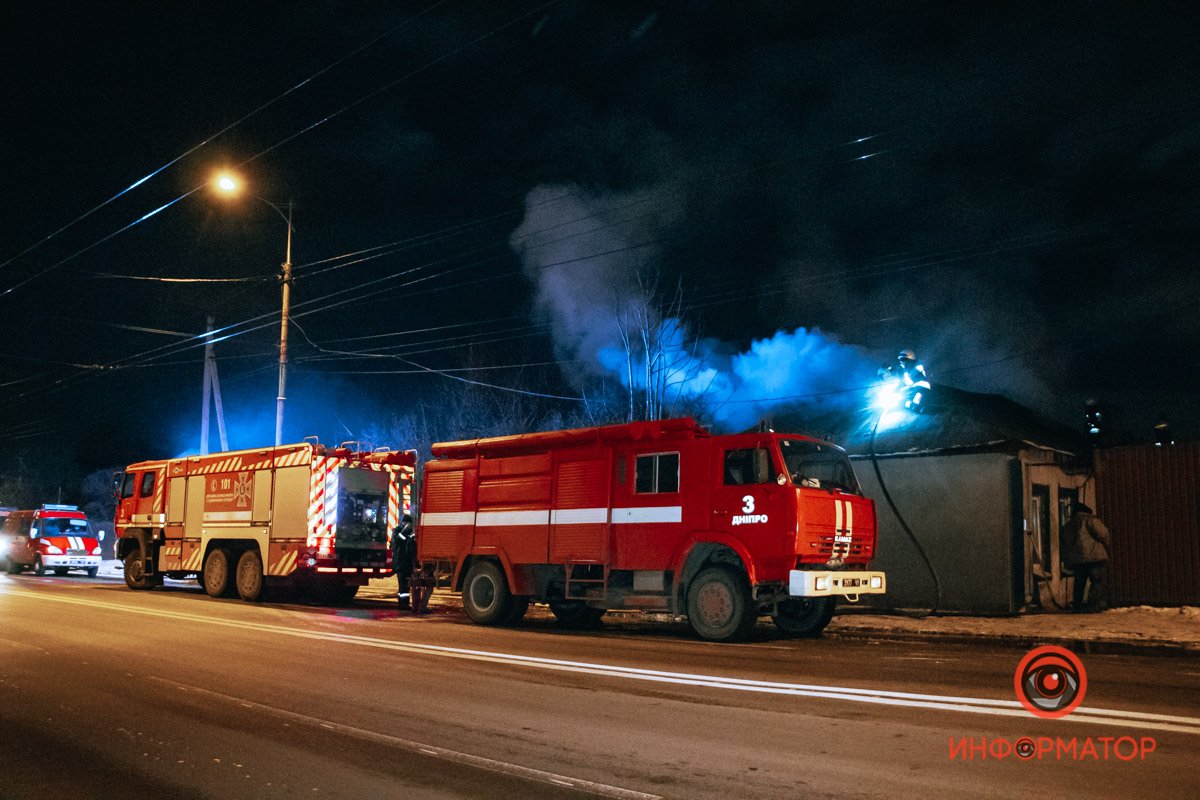 На месте работает патрульная полиция, ГСЧС и дежурит скорая помощь На месте работает патрульная полиция, ГСЧС и дежурит скорая помощь