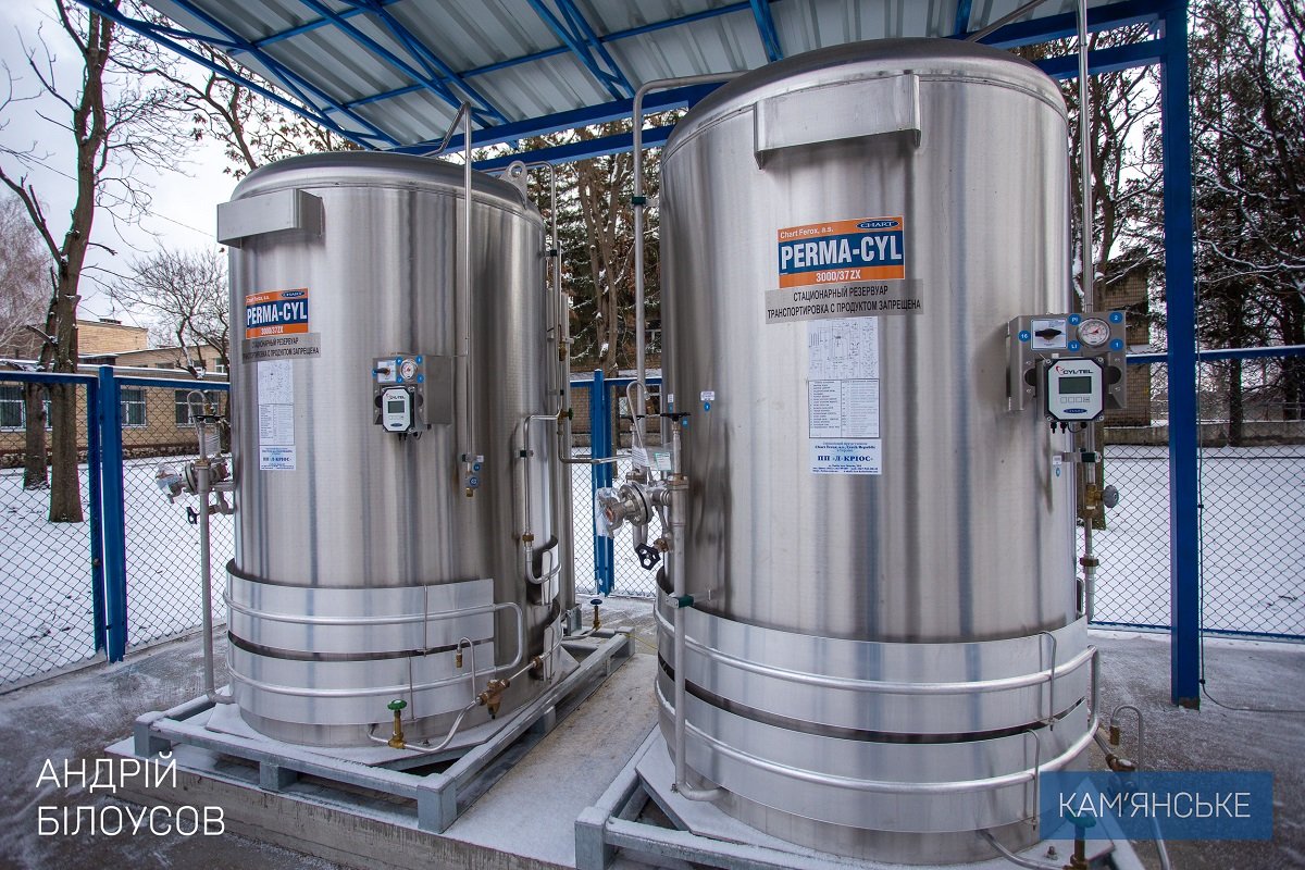 В Каменской городской больнице №7 установили современную кислородную станцию 1