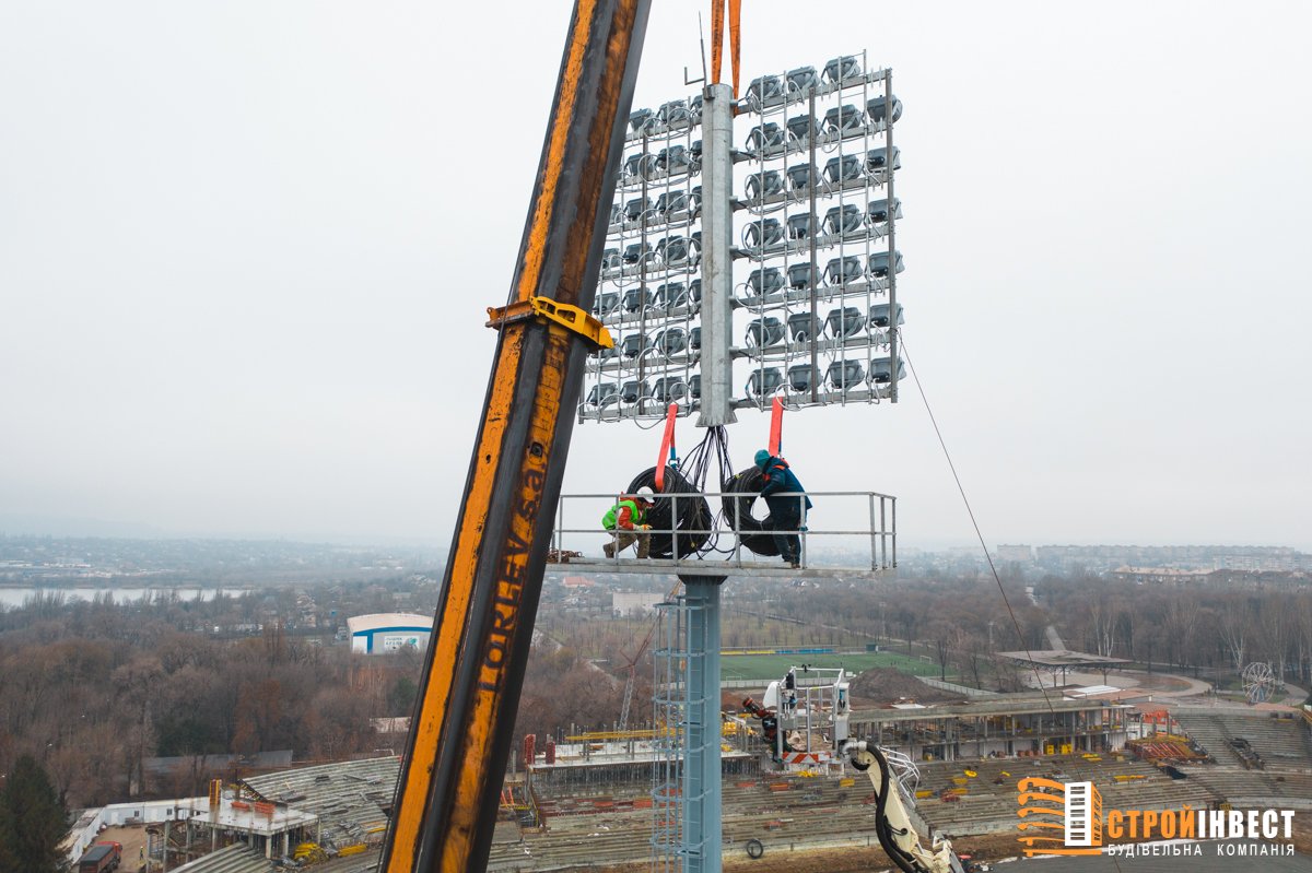 "Большое строительство" в Кривом Роге: что сделано на стадионе "Металлург" за этот год 9