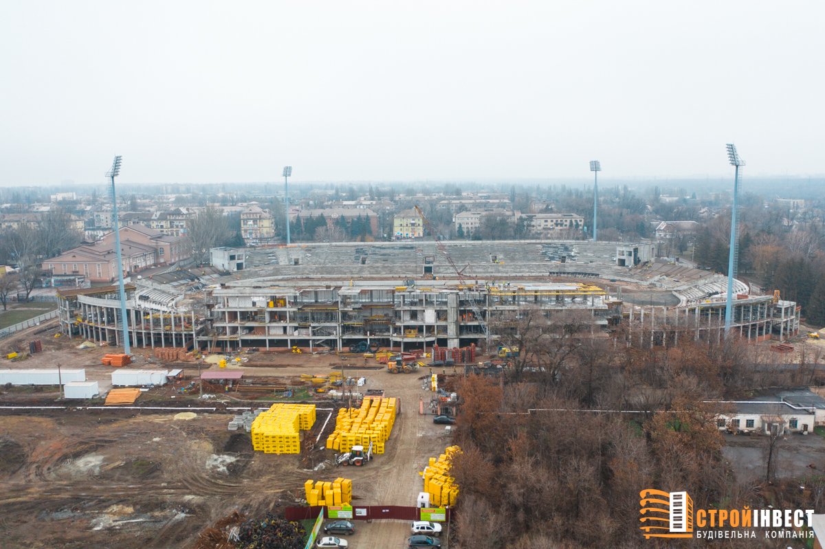 "Большое строительство" в Кривом Роге: что сделано на стадионе "Металлург" за этот год 14