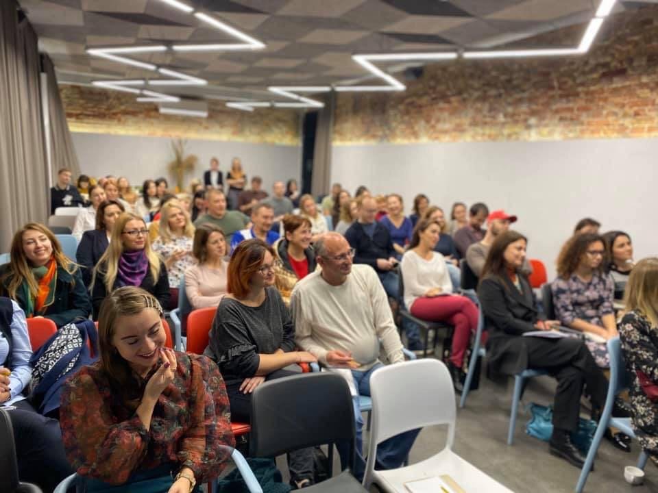 В Днепре запускают большую Школу коммуникаций: 25 лучших студентов примут бесплатно 3
