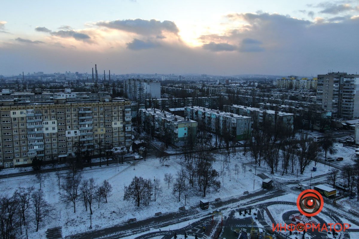 Днепр присыпало хлопьями снега 19