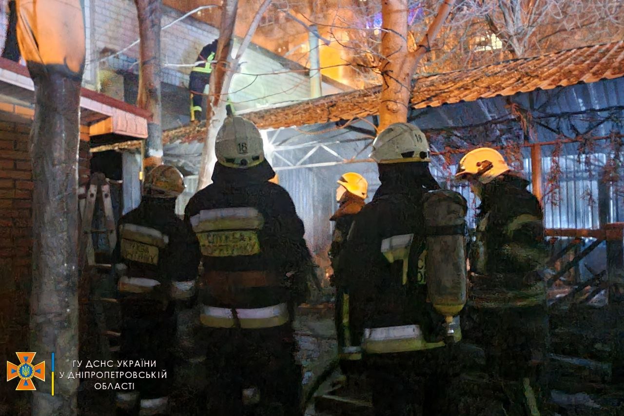 В Днепре на Богомаза горело кафе 1