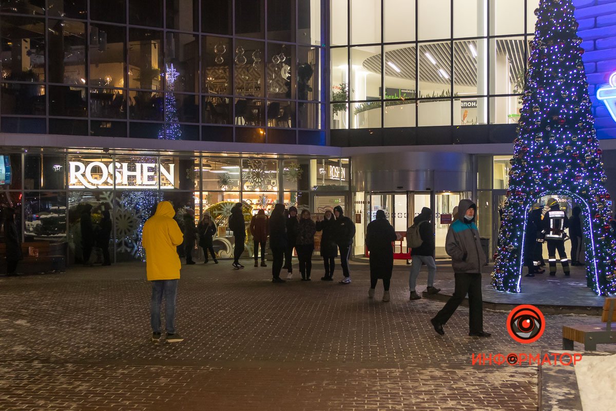 Люди просто хотели купить подарки, а тут такое