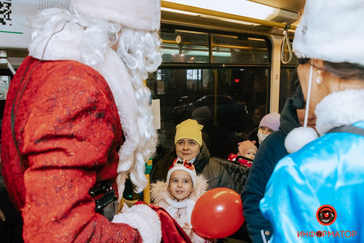 Что мал, что велик, а все смотрят, как на чудо... 