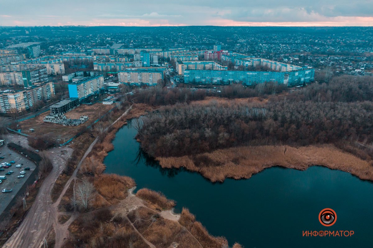 На берегу реки