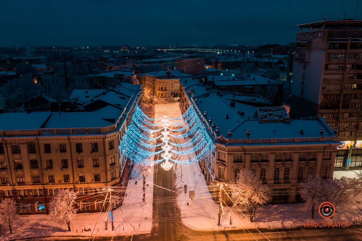Живописные последствия: Днепр ночью накрыл снегопад 21