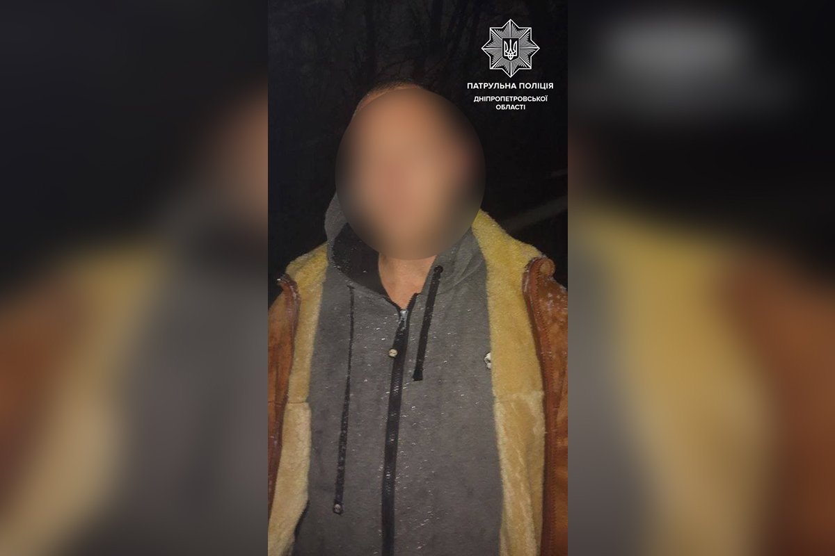 Предложили подвезти, а потом отняли деньги: в Днепре мужчину ограбили в такси 1