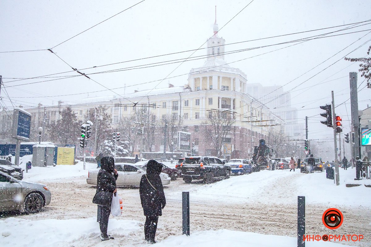 Фото красивого снегопада в Днепре: как зарядиться праздничным настроением 2